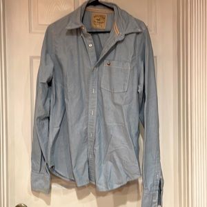 Mens Hollister light blue linen shirt. Thicker nice material.